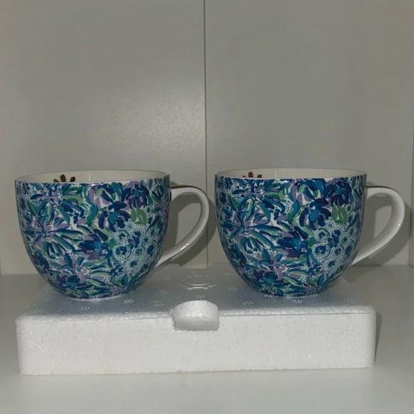 NWT Lilly Pulitzer Ceramic Mugs Set of 2 - Picture 3 of 14
